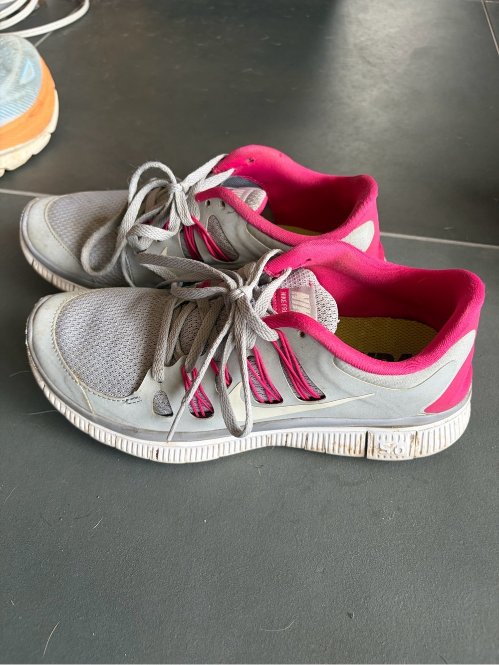 Nike Free 5.0 Women’s Gray and Pink Athletic Running Shoes Size 8.5M